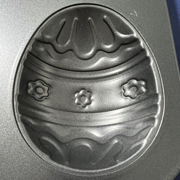 Easter Eggs & Bunnies 13x10 Mini Cakes Pan - Picture 5 of 6